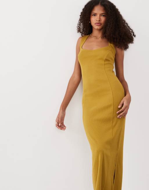 ASOS DESIGN – Gulgrön midiklänning med brottarringning, djup ringning och dekorativ söm, 2 av 4
