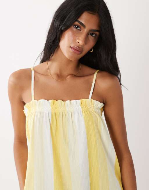 ASOS DESIGN – Gulrandig, texturerad midaxiklänning med smockad detalj, 3 av 4