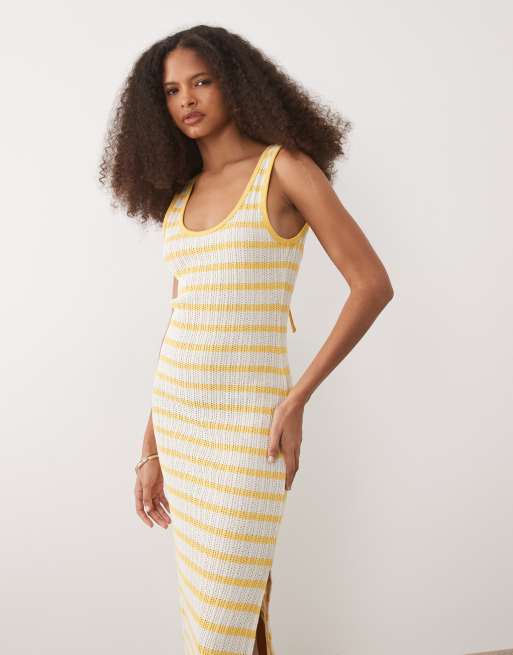 ASOS DESIGN – Gulrandig, texturerad midiklänning med djup halsringning och öppen rygg, 3 av 4