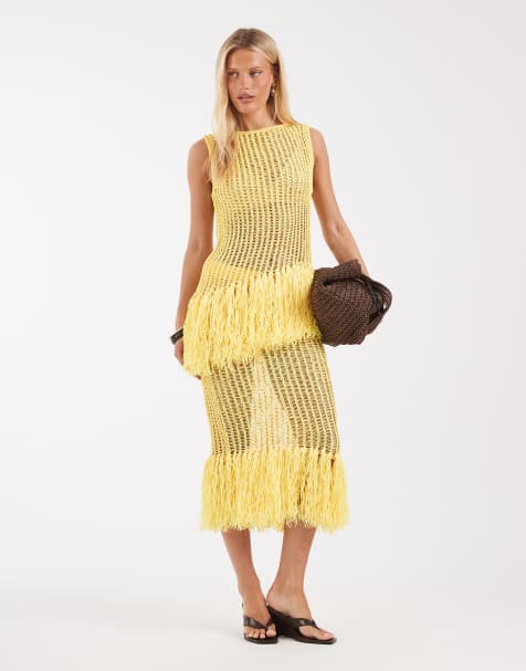 ASOS DESIGN – Gult, hålstickat set med kjol och asymmetriskt linne med fransig fåll - view 1