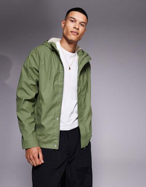 ASOS DESIGN – Gummierte Regenjacke in Khaki mit Teddyfellfutter - view 1