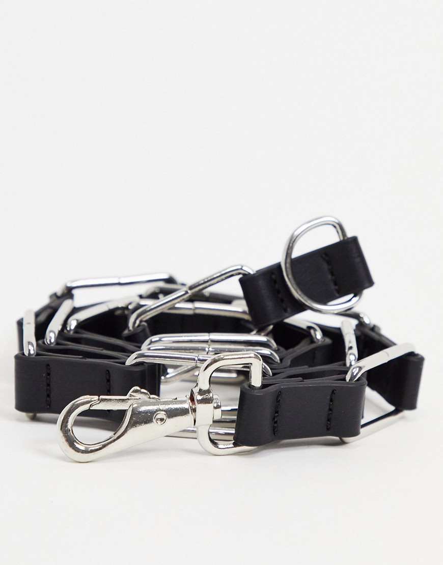 asos design -  – Gürtel aus schwarzem Kunstleder mit silbernen Kettengliedern