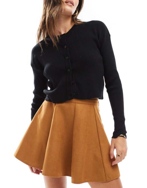 ASOS DESIGN - Gyldenbrun flagrende mininederdel i imiteret ruskind, 2 af 5