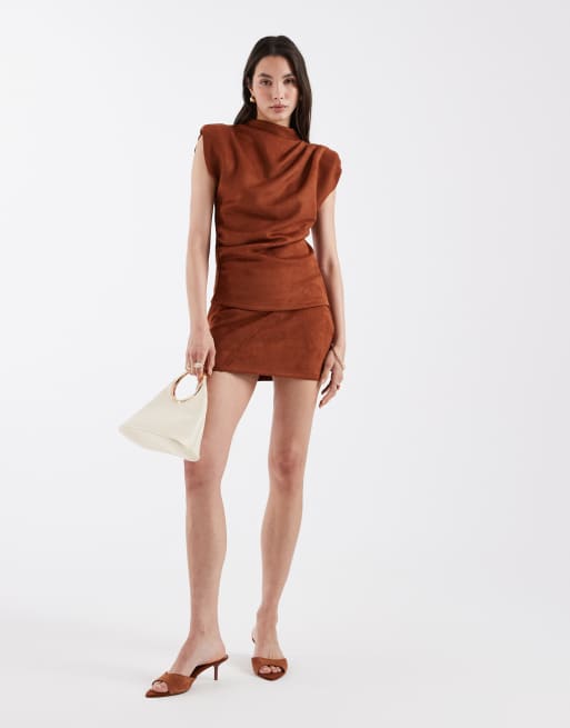 ASOS DESIGN - Gyldenbrun mininederdel i imiteret ruskind - Del af sæt, 2 af 5