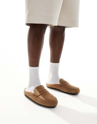 ASOS DESIGN - Gyldenbrune mule-hjemmesko med mokkasindesign og for i imiteret pels - view 1