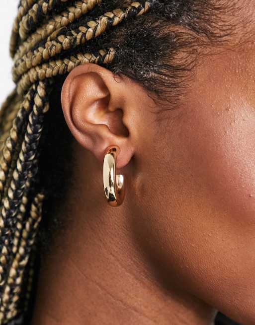ASOS DESIGN - Gyldne clip-on-hoop-øreringe med tubedesign, 4 af 4