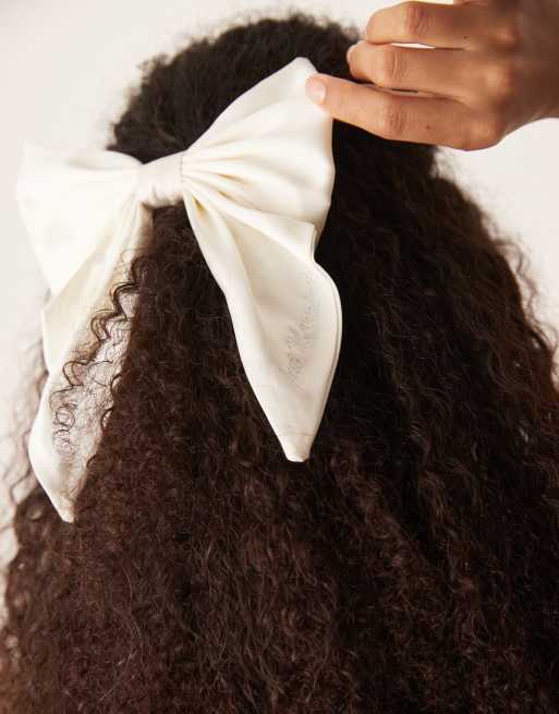 ASOS DESIGN - Haarstrik met geborduurd 'Just Married'-detail in wit