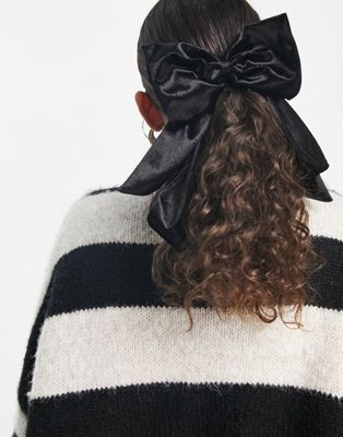 ASOS DESIGN hair bow in black velvet