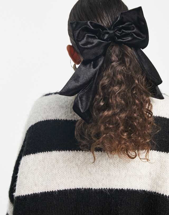 ASOS DESIGN hair bow in black velvet