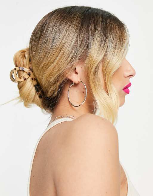ASOS DESIGN hair claw in metal and milk tort design
