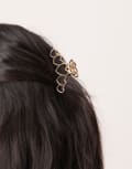 [ASOS DESIGN] ASOS DESIGN hair claw with heart design in gold No Size Gold