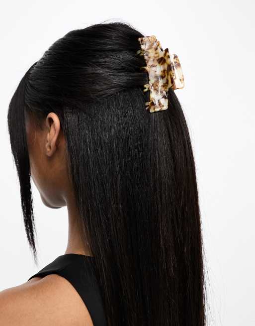 ASOS DESIGN hair clip claw with double prongs in pale tort, 2 of 4