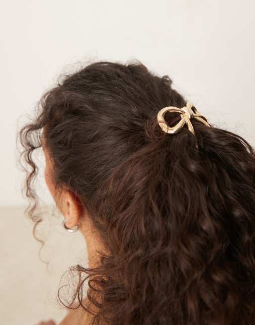 ASOS DESIGN hairband with metal bow detail in gold, 3 of 3
