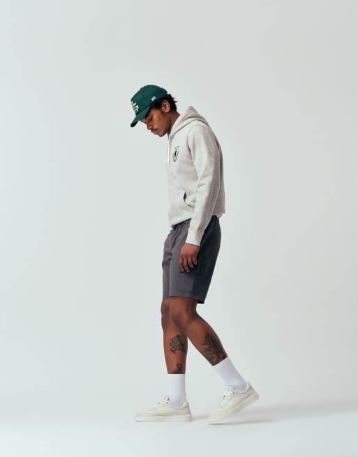 ASOS DESIGN – Halblange Cargo-Shorts in Grau, 5 von 5
