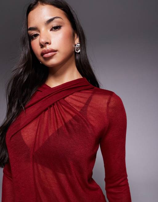 ASOS DESIGN – Halbtransparentes, langärmliges Oberteil in burgunderroter Strickoptik mit drapiertem Ausschnitt, 3 von 4