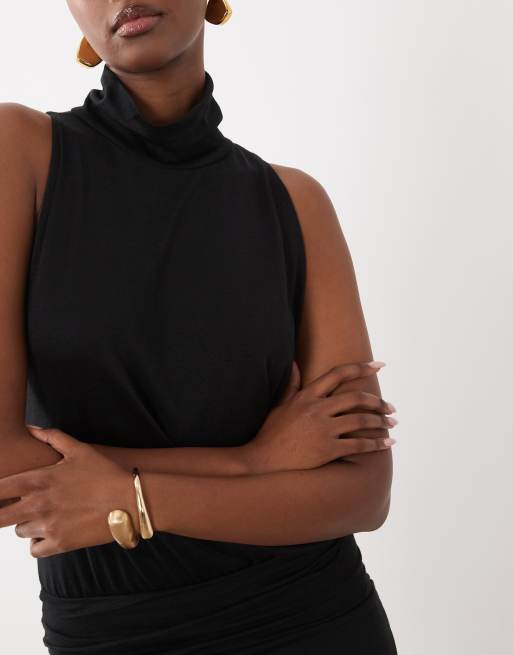 ASOS DESIGN halbtransparentes Strick-Maxikleid mit hohem Ausschnitt und ohne Ärmel in Schwarz, 2 von 4