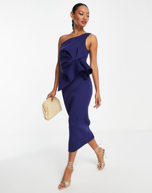 ASOS DESIGN - Halflange kokerjurk met blote schouder en strook in marineblauw