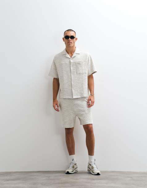 ASOS DESIGN - Halflange short met textuur in ecru, deel van co-ord set - view 1