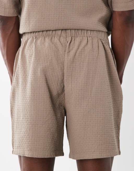 ASOS DESIGN - Halflange short met wafelstructuur in stone, deel van co-ord set, 4 van 5