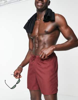 ASOS DESIGN - Halflange zwemshort in bordeauxrood