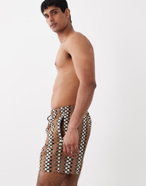 ASOS DESIGN - Halflange zwemshort met geometrische print in bruin, 3 van 5