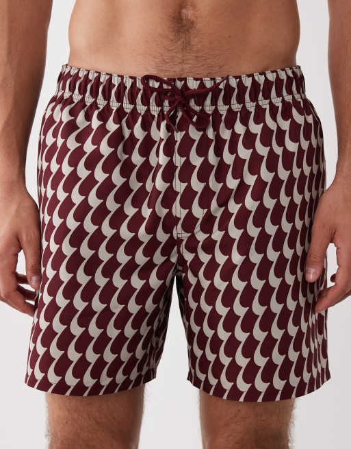 ASOS DESIGN - Halflange zwemshort met golvende print in bordeauxrood, 4 van 5