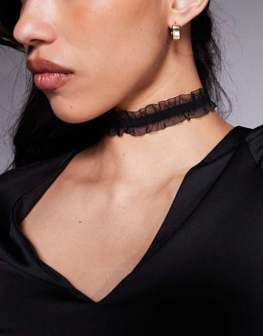 ASOS DESIGN Halloween velvet choker with frill detail edge in black, 2 of 3