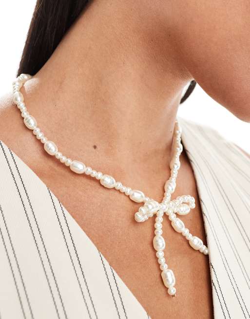 ASOS DESIGN – Halskette mit künstlichen Süßwasserperlen und Schleifendesign, 4 von 4