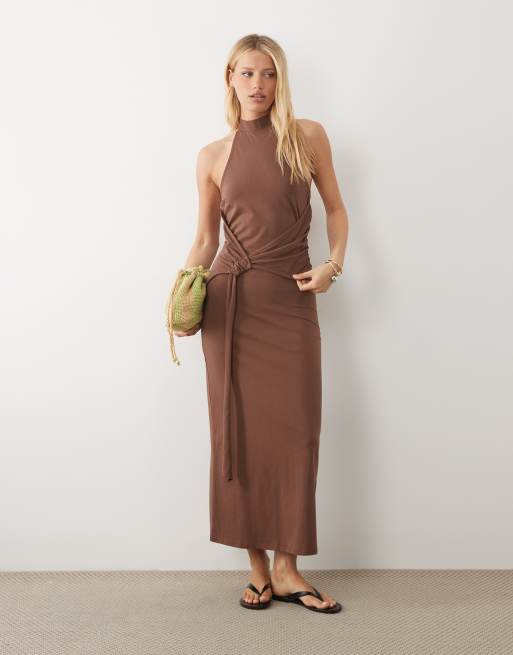 ASOS DESIGN halter neck midaxi dress with front twist detail in chocolate, 2 of 4