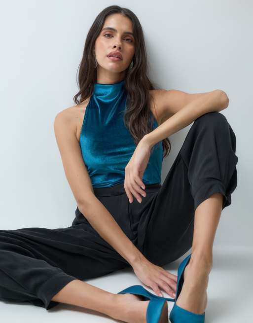 ASOS DESIGN halterbody van fluweel met strik in blauwgroen, 4 van 5
