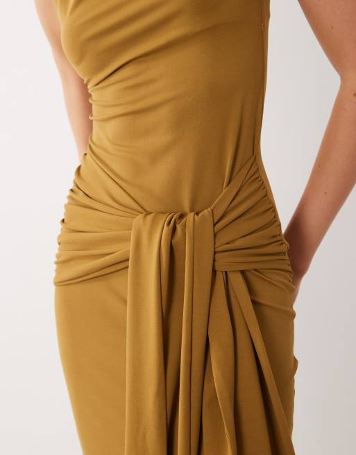 ASOS DESIGN halterneck med knytning midi-klänning i khaki, 3 av 4