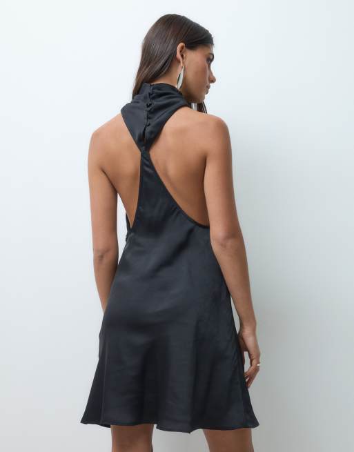 ASOS DESIGN halterneck miniklänning i satin med brottarrygg i svart, 5 av 5