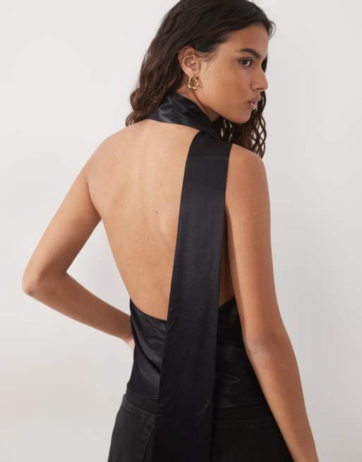 ASOS DESIGN halternecktopp i svart satin med scarfdetalj, 4 av 4