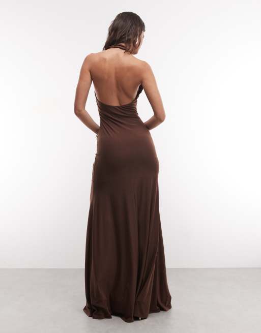 ASOS DESIGN halternek maxi jurk met gedraaide taille in donkerbruin, 4 van 4