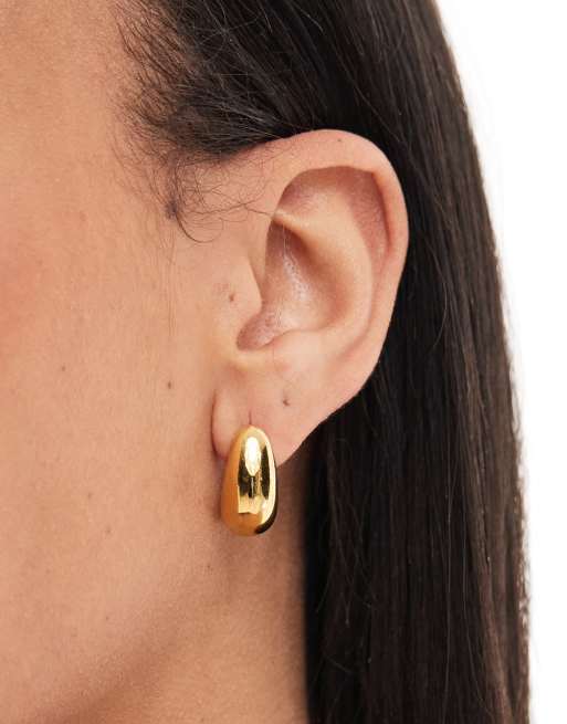 ASOS DESIGN - Halve oorringen van waterbestendig roestvrij staal in goudkleur
