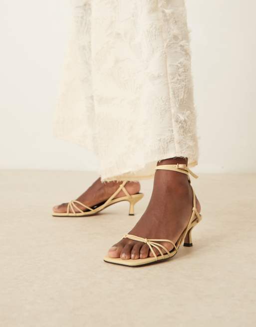 ASOS DESIGN – Hammock – Jasnożółte sandały z paseczkami, na kaczuszce, 4 z 4