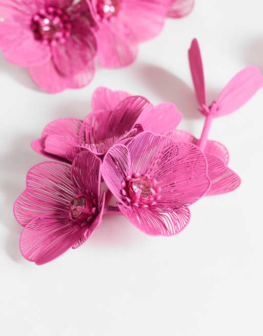 ASOS DESIGN hängande örhängen med 3D-blommig design i starkt rosa, 4 av 4