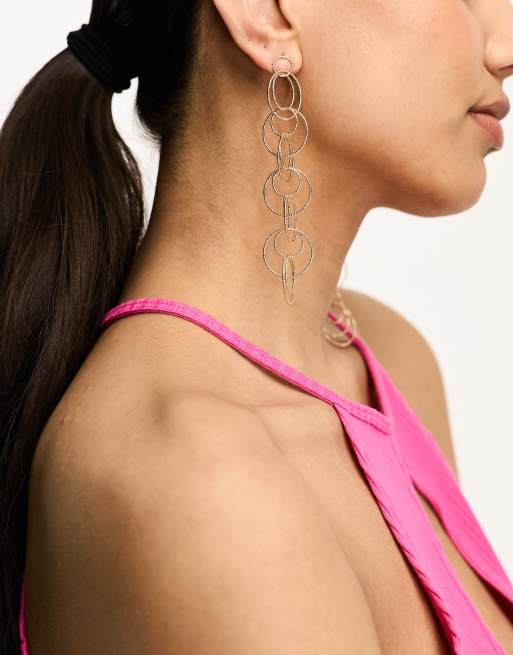 ASOS DESIGN – Hängeohrringe in Goldoptik mit mehreren feinen Ringen