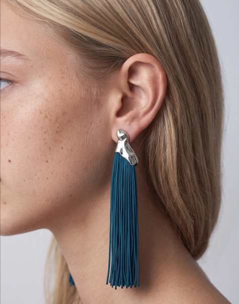 ASOS DESIGN Hängeohrringe mit Quasten in Dunkelpetrol - view 1