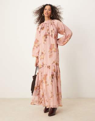 ASOS DESIGN - Hänger-Maxikleid mit verschwommenem Blumenprint in Rosa und Schleife zum Binden am Rücken-Bunt