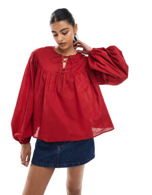 ASOS DESIGN - Hänger-Oberteil in Burgunderrot mit Schnürdetail am Ausschnitt