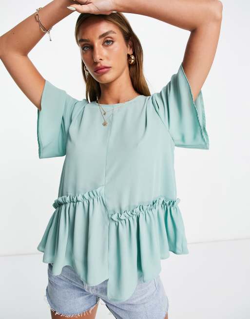 ASOS DESIGN – Hängeroberteil in Salbeigrün mit asymmetrischem Saum