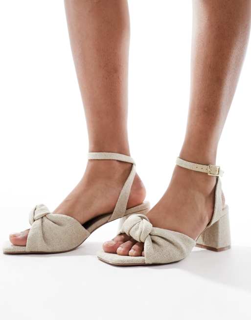 ASOS DESIGN – Hansel – Beige, halvhöga klacksandaler med knutar i tyg, 3 av 4