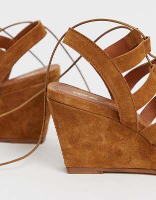 hansel tan suede