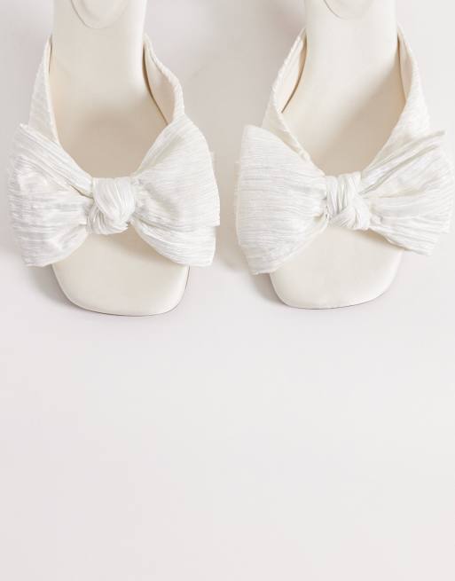 ASOS DESIGN Happiness bow detail block heeled sandal in ivory plisse, 2 of 4