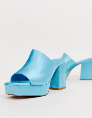 mules blue