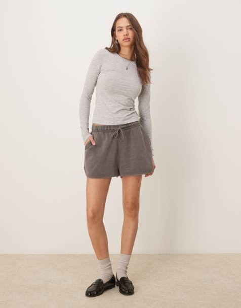 ASOS DESIGN - Hardloopshort van sweaterstof in grijs met wassing - view 1