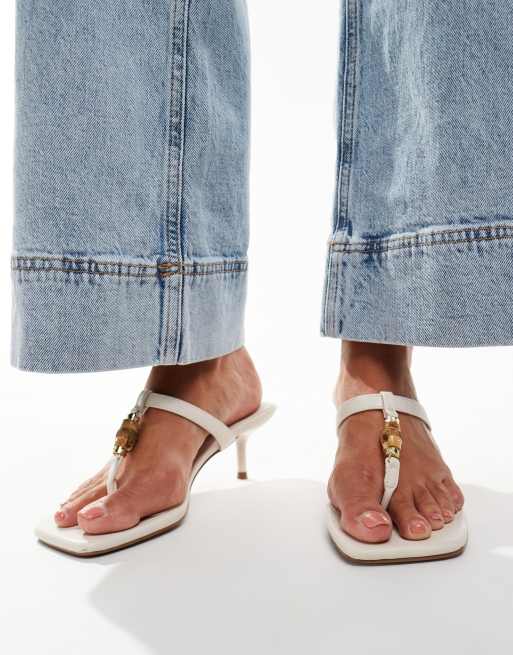 ASOS DESIGN - Harmonica - Sandales à talon mi-haut avec entredoigt à détail bambou - Blanc cassé, 4 de 4