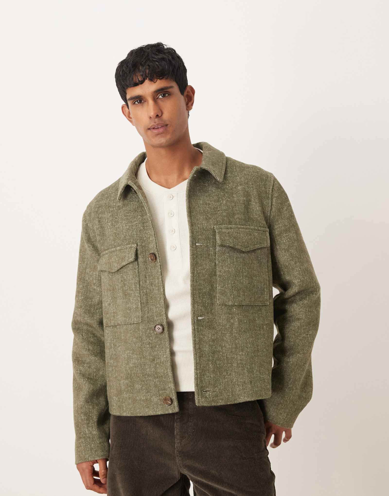 ДИЗАЙНЕРСКАЯ куртка harrington от ASOS с накладными карманами зеленого цвета
