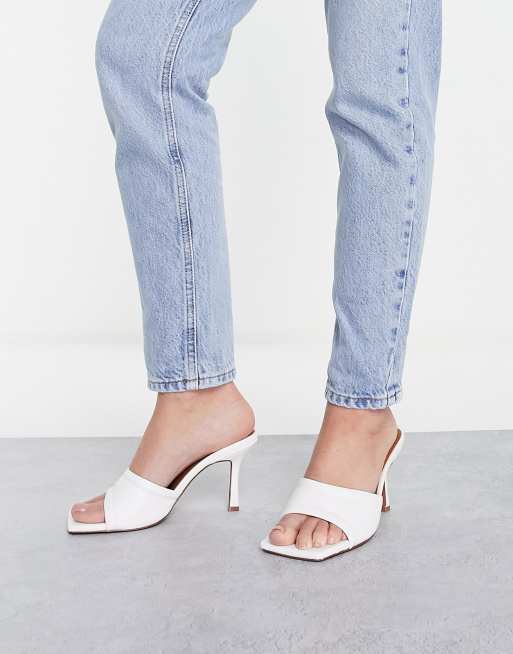 ASOS DESIGN - Harvey – Vita sandaler med halvhög klack och bred passform , 4 av 4